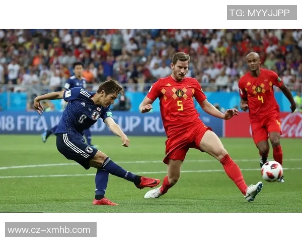 足球球星与撞球框意外碰撞引发的精彩瞬间与球场新话题